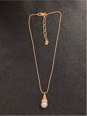 RARE 1970s Christian Dior Fluted Pearl Drop Necklace